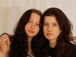 ErleneAndHilda's Oral live sex Profile Image